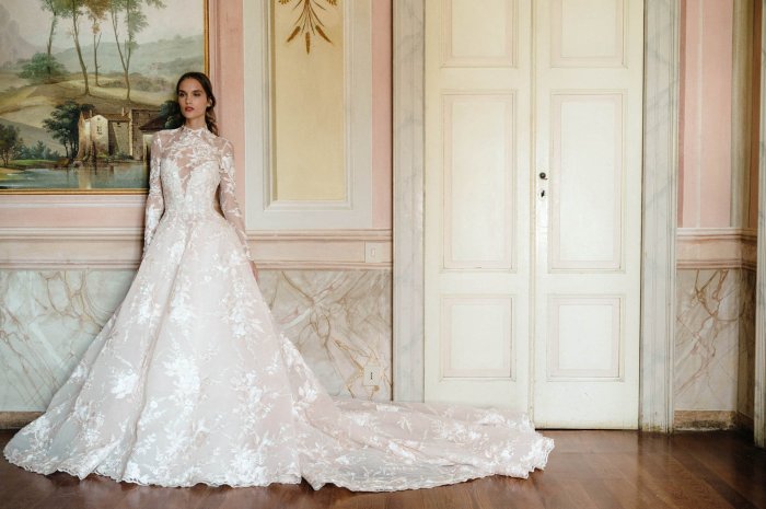 Monique lhuillier wedding dress